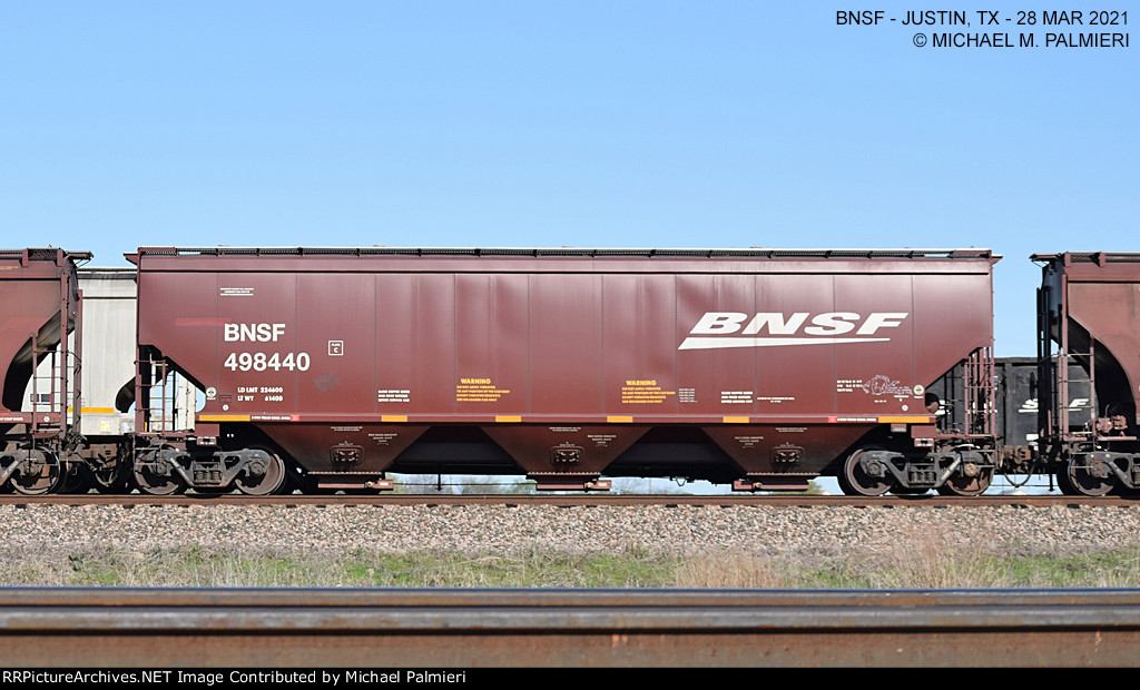 BNSF Covered Hopper 498440